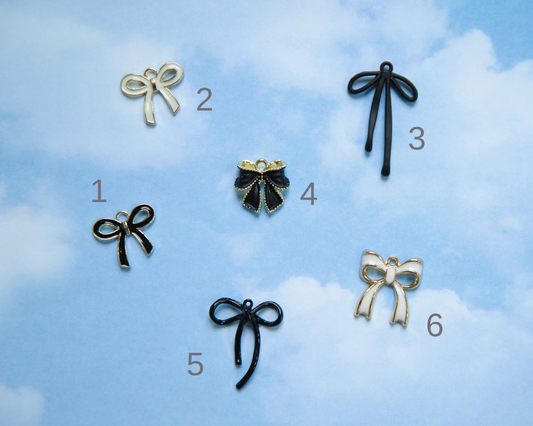 Bows black and white