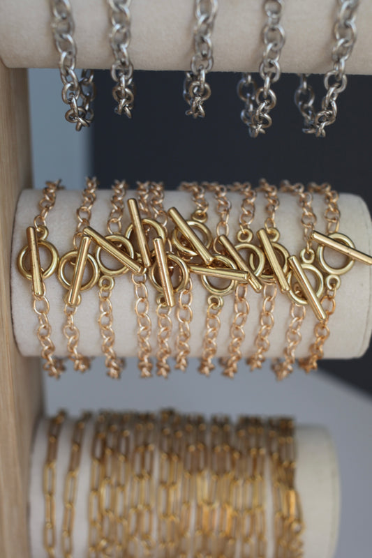 Gold Loop Chain Bracelet